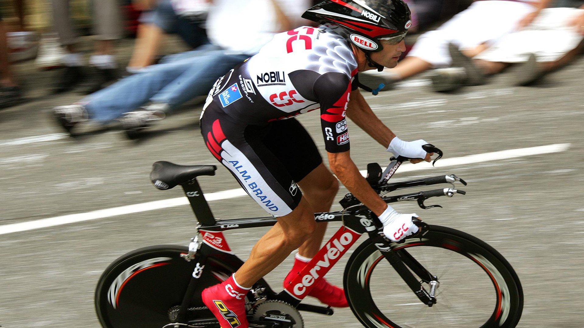 勇士军备竞赛轻松收官，对手焦头烂额无力阻击